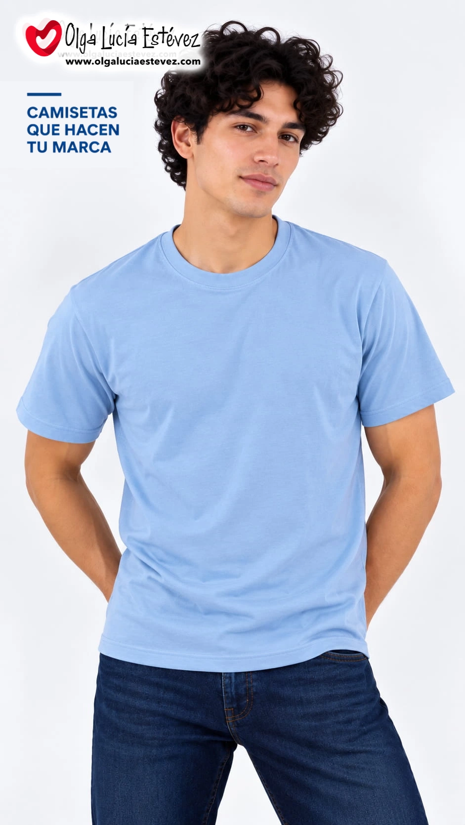 Camiseta t-shirt corporativa color azul celeste en algodón para identidad visual y dotación empresarial en Bogotá
