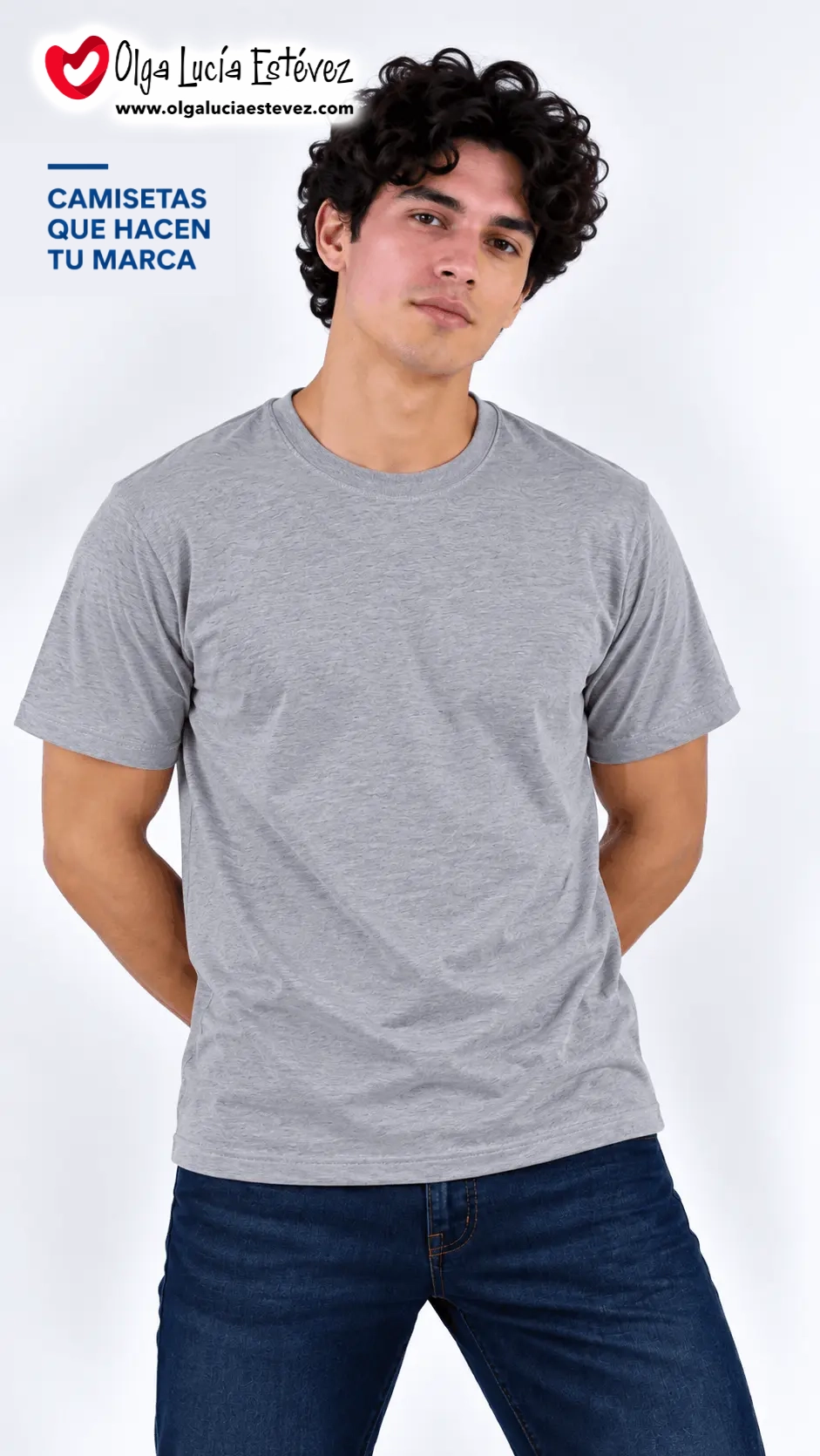Camiseta t-shirt corporativa color gris claro en algodón para identidad visual y dotación empresarial en Bogotá