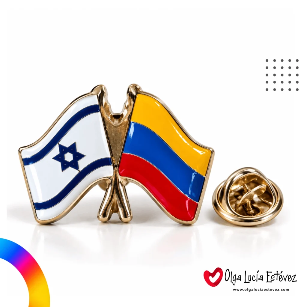 Pin metálico fotograbado con acabado dorado de banderas cruzadas de Israel y Colombia esmaltadas.